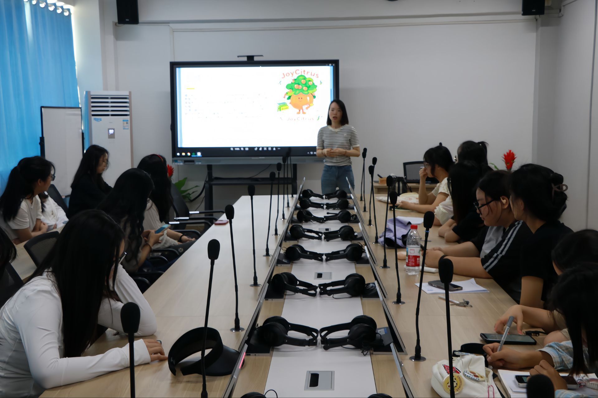 匯聚就業機遇，賦能職業發展 國際教育學院攜手企業共啟英語學子職業新篇